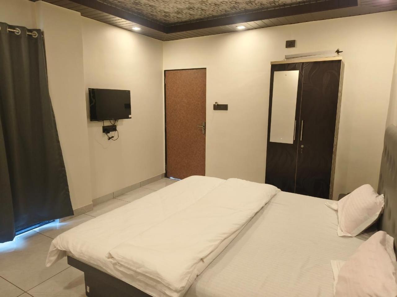 The Grange Lake View Panchgani Esterno foto