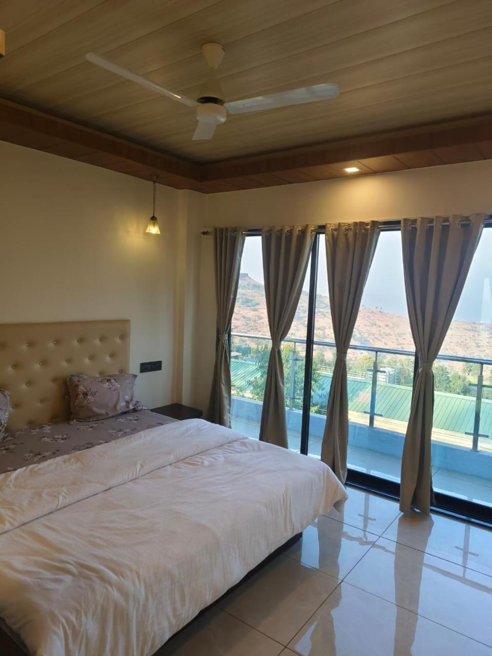 The Grange Lake View Panchgani Esterno foto
